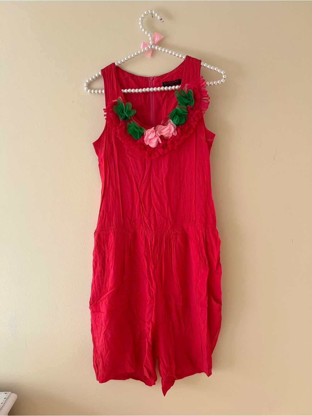 Women’s Sleeveless Pink Floral Appliqué rumper